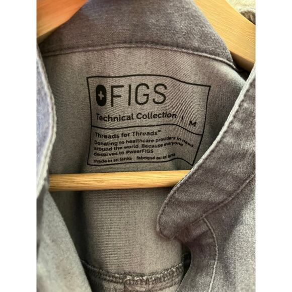 FIGS Rafaela Sleeveless Scrub Top Gray Size M Lightweight Stretch Medical - Picture 5 of 10